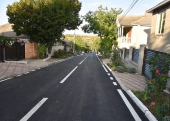Drum asfaltat calitativ în Orhei, într-un timp record: Locuitorii străzii Vişinilor din sectorul Lupoaica pot, în sfârşit, să meargă pe artera reparată și iluminată: „Proiecte care le facem pentru urmașii noștri” | VIDEO