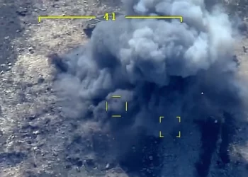 Баку заявил о прорыве в Карабахе и потребовал сдаться для переговоров