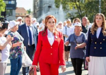 „Nu sunt politician, ci sunt un simplu locuitor al Chișinăului și vreau să trăiesc într-un oraș confortabil de nivel european”. Cristina Vulpe, candidatul la funcția de primar al Capitalei din partea partidului ”Șansă”, a povestit cum intenționează să facă viața chișinăuienilor mai bună| VIDEO