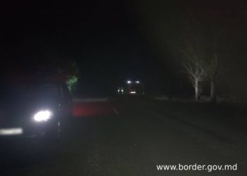 Beat la volan, deplasându-se haotic pe drumurile din țară: Șoferul a fost reținut de polițiștii de frontieră