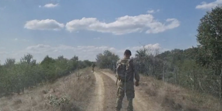 Ministerul Apărării de la București recunoaște că bucăţi dintr-o dronă au fost găsite pe teritoriul României: Autoritățile analizează resturile pentru a verifica dacă este vorba de un aparat rusesc | VIDEO