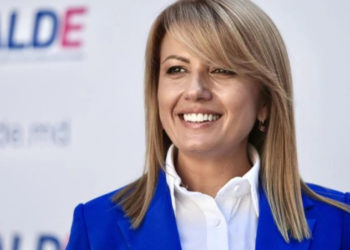 Arina Spătaru s-a încurcat în declarații? SIS și PA spun că ea nu a lucrat sub acoperire în Israel și că au început colaborarea după întâlnirea cu Șor