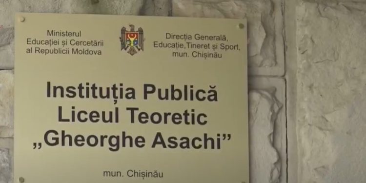 Vizită regală la Liceul Teoretic Gheorghe Asachi din Chișinău: Instituția a avut-o în calitate de oaspete pe principesa Sofia a României, strănepoata Reginei Maria | VIDEO