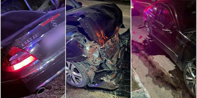 Și-a lovit mașina, a boțit un Mercedes și un BMW și a fugit de la locul accidentului: Șoferul, căutat de polițiști | FOTO