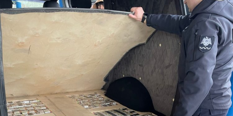 Noi detalii în dosarul tatălui și fiului, acuzați de contrabandă cu țigări: Ce pedeapsă riscă bărbații  | VIDEO