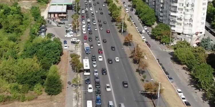 Polițiștii de patrulare se vor afla masiv în trafic în orele de vârf: Vor fi monitorizate benzile dedicate transportului public