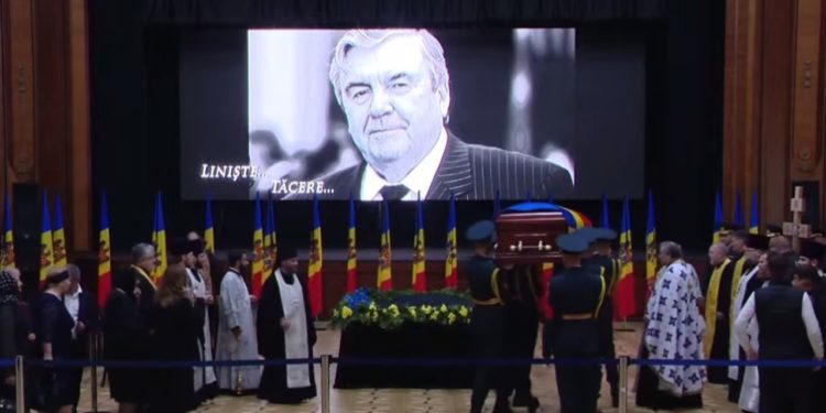 Mircea Snegur a fost condus pe ultimul drum și înmormântat la Cimitirul de pe strada Armenească