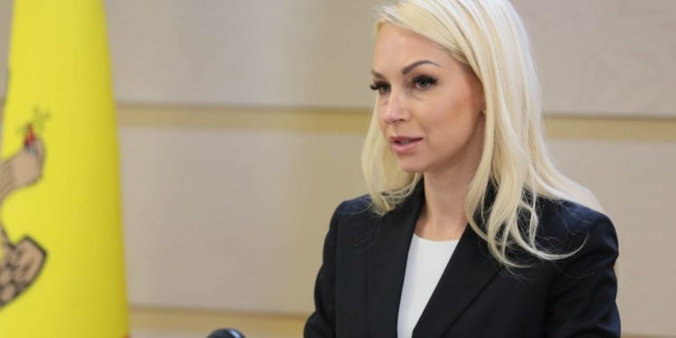 Marinei Tauber i-a fost refuzată înregistrarea în cursa electorală pentru fotoliul de primar de Bălți: Deputatul spune că a aflat din presă despre hotărâre. Cum comentează reprezentanții CEC | VIDEO