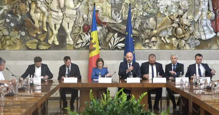 Ședință extinsă cu cei mai mari angajatori și contribuabili din segmentul agroindustrial privind situația din sector și examinarea politicii bugetar-fiscale | VIDEO