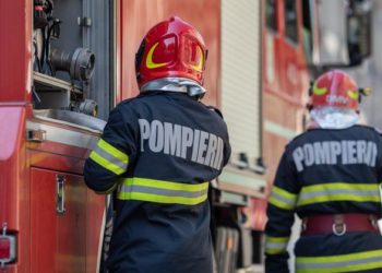 Incendiu de proporții la Orhei: Pompierii luptă cu flăcările de circa 8 ore