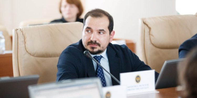 Buzu nu știe ce salariu primește: Îmi cer scuze de la telespectatori că nu pot da o sumă exactă