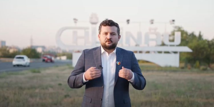 Dragoș Galbur a depus actele pentru înregistrarea în calitate de candidat pentru funcția de primar general al Capitalei: „Vreau un Chişinău care pulsează de viaţă modernă” | VIDEO