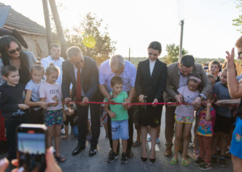 Bucurie mare pentru locuitorii satului Baurci. Grație bașcanului Evghenia Guțul și echipei lui Ilan Șor o stradă și un pod din localitate au fost renovate | VIDEO