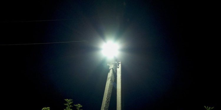 După 30 de ani de așteptare, a venit lumina: Grație eforturilor partidului „ȘANSĂ” și echipei lui Ilan Șor, trei localități din raionul Glodeni au fost dotate cu iluminare stradală modernă | VIDEO