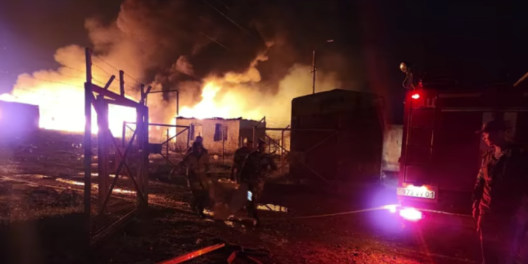 В Карабахе заявляют о гибели 20 человек в результате взрыва на топливном складе