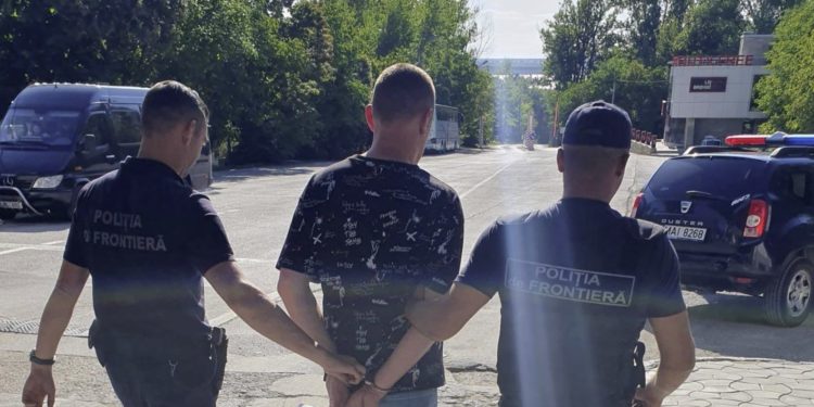 Ucrainean căutat pe Interpol, reținut la frontiera Costești