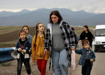 Более 100 тыс. жителей Нагорного Карабаха уехали в Армению