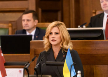 Letonia are un nou guvern, condus de Evika Silina. Toate ţările baltice sunt conduse acum de prim-miniştri femei | FOTO