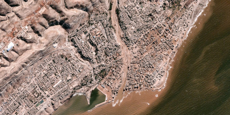 Dezastrul din Libia, văzut din satelit. Două baraje s-au rupt, iar apa a transformat totul în ruine și a dus mii de cadavre în mare