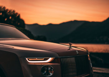 Un fotbalist și-a cumpărat cea mai scumpă mașină din lume. Cum arată și cât poate să coste