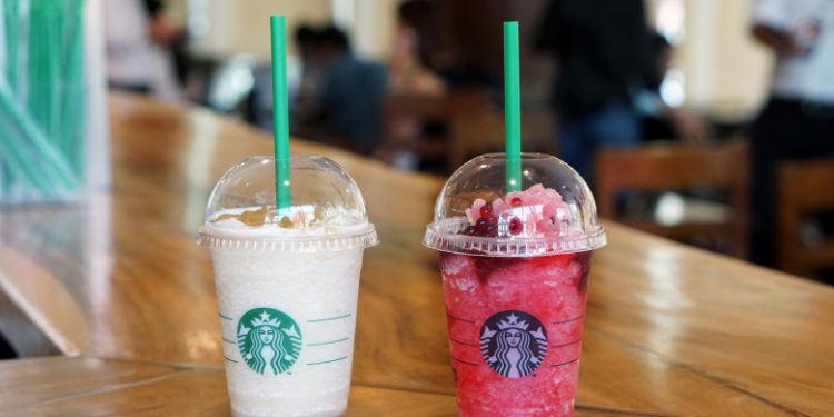 Starbucks a fost dată în judecată pentru că băuturile sale din fructe nu ar conține fructe