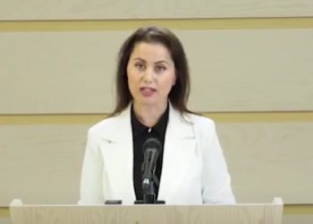 Proiect de lege al deputaților PAS: Din 2024, asociațiile de părinți și fundațiile de colectare a banilor în școli vor fi lichidate | VIDEO