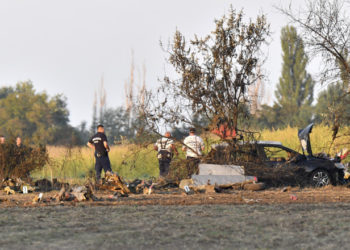 Un avion s-a prăbușit în timpul unui show aviatic, în Ungaria: 2 morți și 4 răniți, printre care și copii