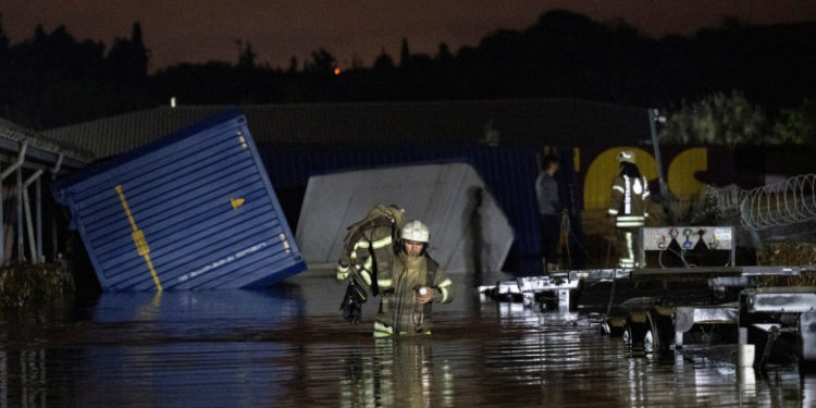 Inundațiile au făcut prăpăd în Turcia, unde șapte oameni au murit. În Istanbul a plouat în șase ore cât într-o lună | FOTO