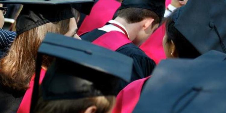 Începând cu anul viitor, dosarul de concurs pentru admiterea la universități, în ciclul I și II, va putea fi depus online | VIDEO