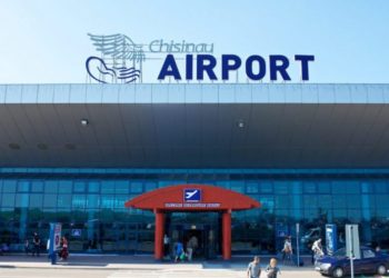 Мужчину с двойным гражданством задержали в аэропорту: что он пытался провезти через границу? | FOTO