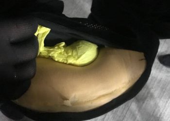 A încercat să transporte substanță interzisă într-o pernă, dar vameșii de la Palanca i-au zădărnicit tentativa