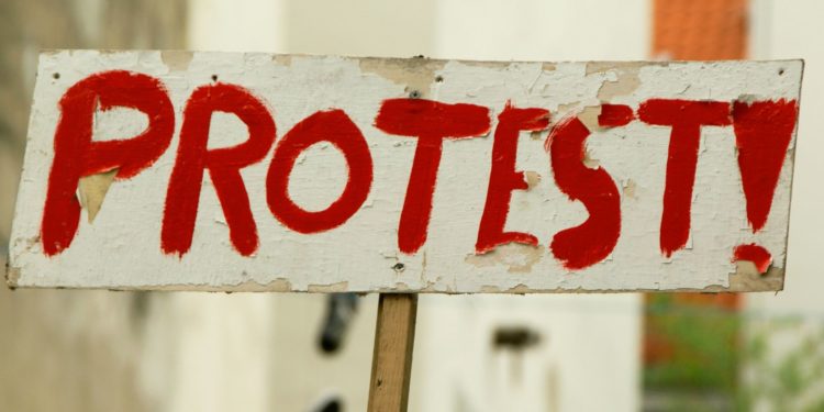 Profesorii cer majorarea salariului mediu cu circa 20%. În caz de lipsă a reacției din partea autorităților, cadrele didactice amenință cu proteste: „Suntem sătui de elogii și cuvinte frumoase” | VIDEO