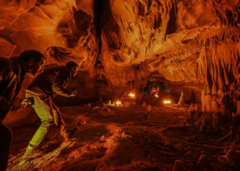 Aproximativ 150 de salvatori luptă să recupereze un speolog căruia i s-a făcut rău într-o peșteră adâncă Turcia