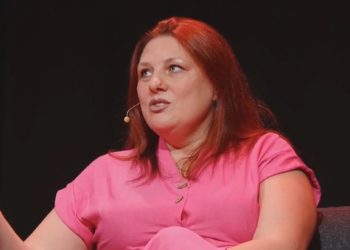 O profesoară din Chișinău cheamă societatea la respect: De întâi septembrie să te întorci cu un buchet de flori acum este o rușine pentru profesor