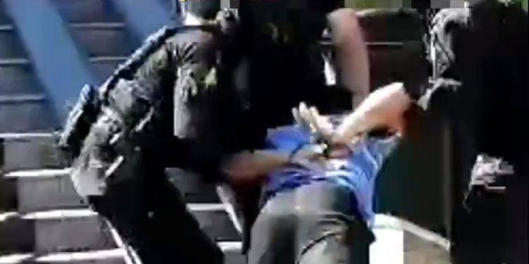 „Zi mulțumesc că ai o fetiță micuță”. Înregistrări audio cu momentul în care un taximetrist este șantajat de trei indivizi, în Chișinău | VIDEO