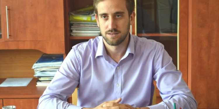 Primarul orașului Nisporeni, reținut într-un dosar de abuz în serviciu și fals în declarații. Detaliile oferite de Procuratura Generală | VIDEO