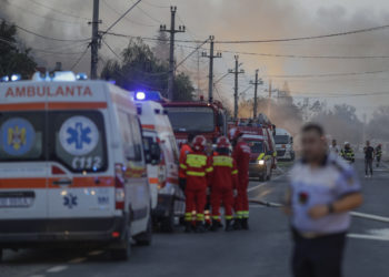 O săptămână după exploziile de la Crevedia: rămân internaţi 20 dintre pompieri. Unul, în stare gravă