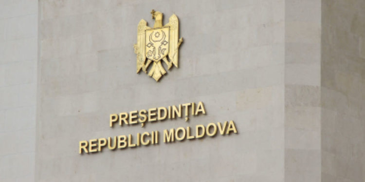 Foștii președinți nu vor mai beneficia de birou de lucru și asistent personal, în caz de expirare a mandatului, de demisie sau de imposibilitate definitivă de exercitare a atribuțiilor | VIDEO