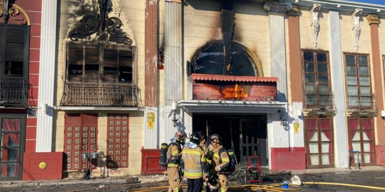 Около 18 человек пропали без вести в результате пожара в ночном клубе в Испании