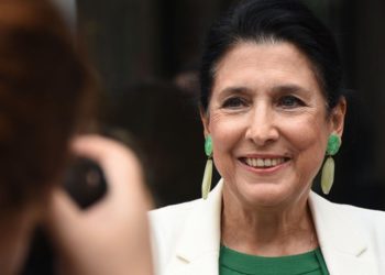 Правящей партии Грузии не хватило голосов в парламенте для объявления импичмента президенту