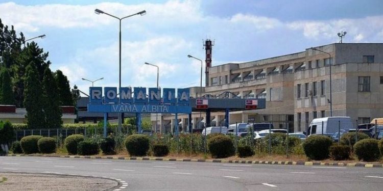 Трагедия на таможне Албица: Молдаванин умер, выпав из кабины грузовика