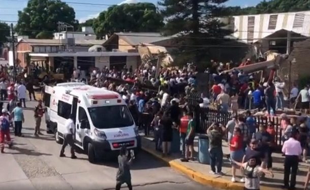 В Мексике при обрушении крыши церкви погибли по меньшей мере девять человек