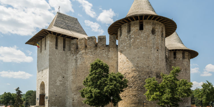 В Сорокской крепости проводят исследования. Археологи нашли наконечник стрелы, которому больше 400 лет