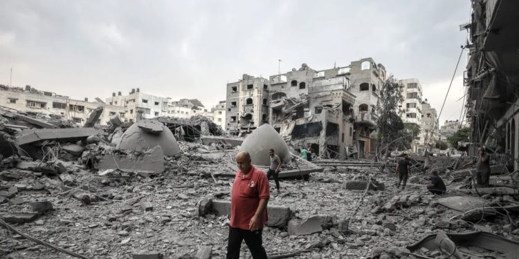 Израиль не будет поставлять воду и топливо в Газу, пока боевики не освободят заложников