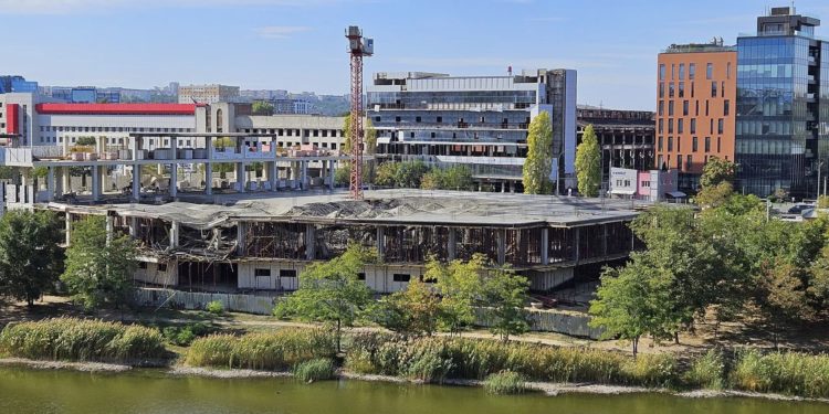 O clădire în construcție din Chișinău s-a prăbușit parțial. Precizările Inspectoratului Național pentru Supraveghere Tehnică | FOTO