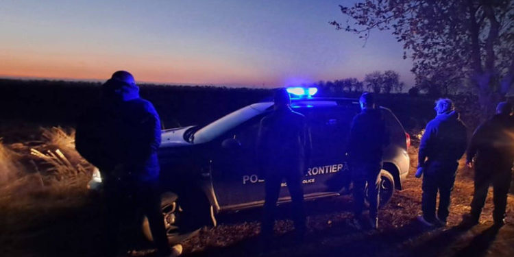 Migranți cu imaginație: Au deteriorat gardul de la frontiera moldo-ucraineană, pentru a ajunge ilegal în țara noastră | VIDEO