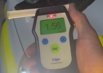 Prins beat criță, la volan: Un șofer de 53 de ani riscă să devină pieton