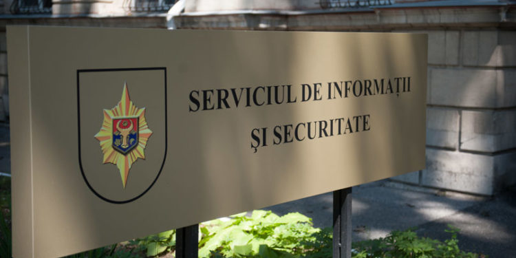 Un fost şef de la SIS, un luptător K1 şi ruda acestuia, trimişi în judecată: De ce sunt învinuiți