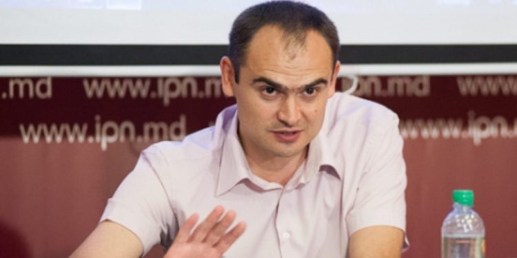 Primarul de Condrița se vrea edil la Chișinău: Andrei Donică a depus actele la Consiliul Electoral de Circumscripție, pentru înregistrare în calitate de candidat | VIDEO