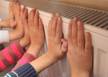 Большинство учебных заведений включат отопление после осенних каникул